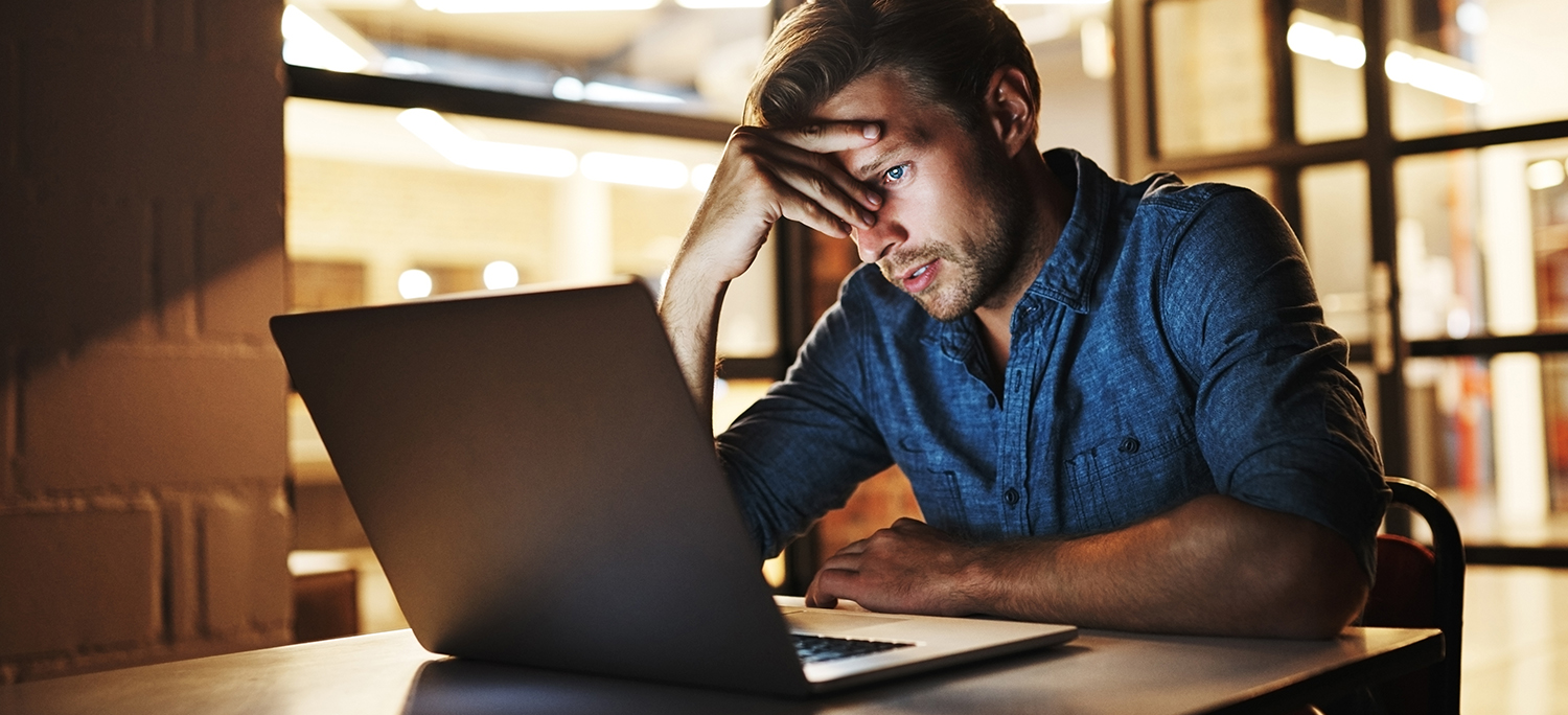 Estafas digitales que afectan a los autónomos, ¿pueden los bancos devolverles el dinero?